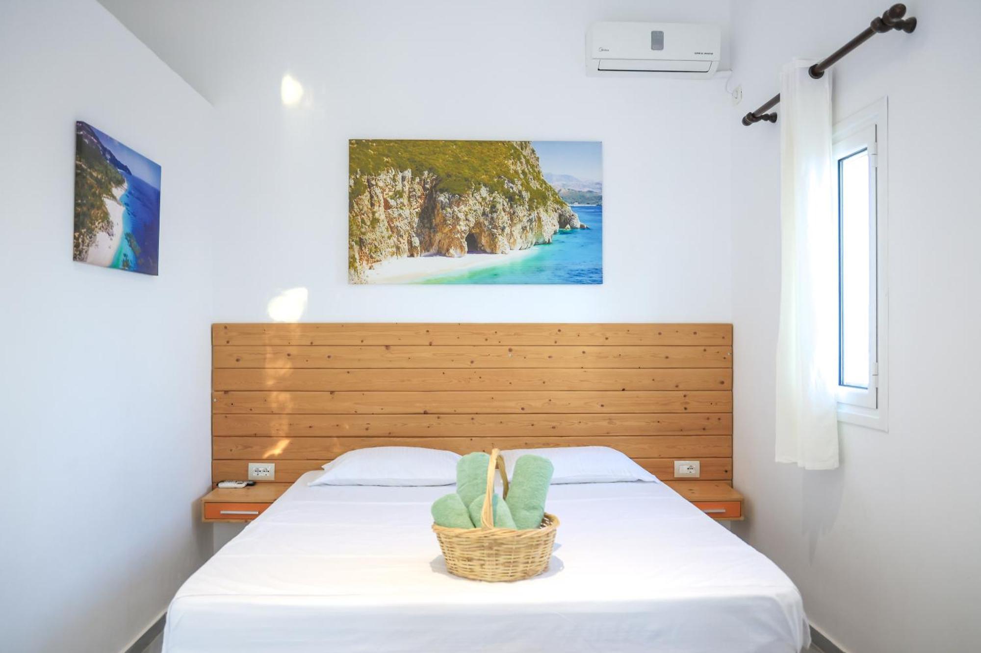 Casablanca Rooms Dhërmi Dış mekan fotoğraf